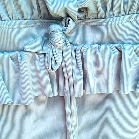 Ruffled Onepiece Swimsuit - Picture 4 of 10